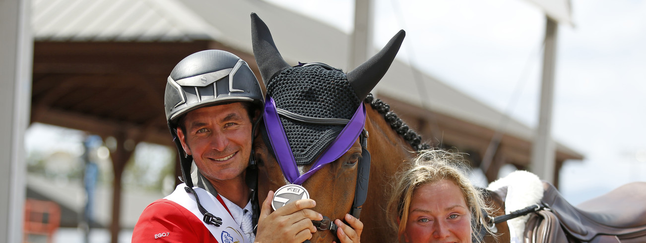 Une magnifique médaille de bronze obtenue aux Jeux Equestres de Tryon avec Albführen's Bianca (C) worldofshowjumping
