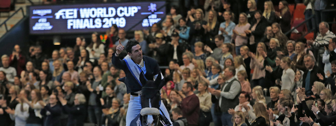 Steve triumphs at the beginning of April in Goeteborg by winning his third World Cup with Alamo, 