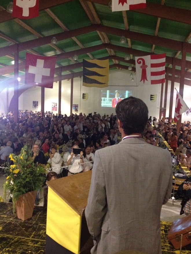 4'500 Personen sind zur Feier in Bassecourt gekommen.