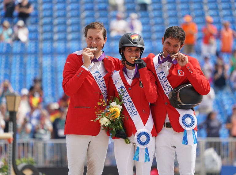 Mondiaux de Tryon : Simone Blum et deux Suisses sur le podium, c’est HISTORIQUE!