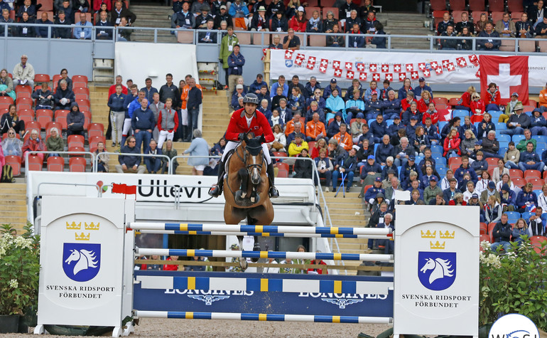 Steve & Bianca durant la première manche de l'épreuve par équipes - Copyright (C) WorldOfShowJumping.com