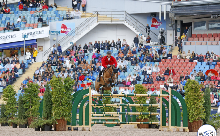 Steve & Bianca durant la première manche de l'épreuve par équipes - Copyright (C) WorldOfShowJumping.com