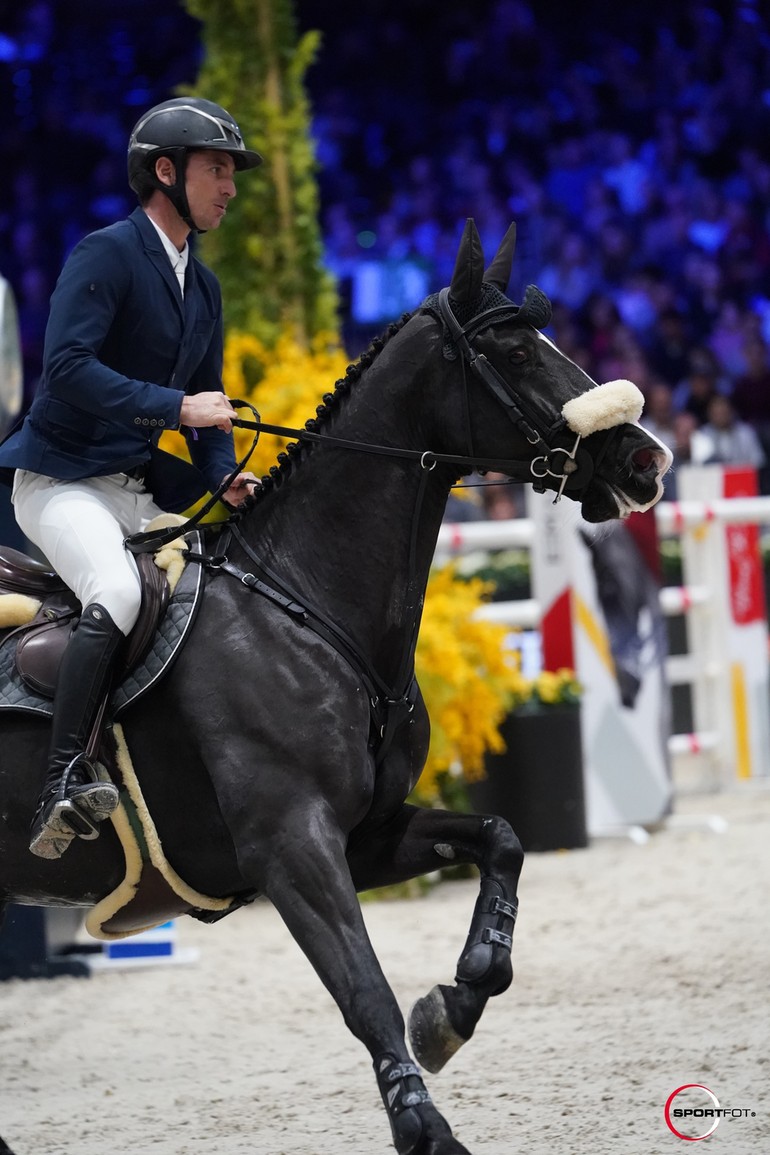 Steve et Alamo ont réalisé un magnifique parcours initial avant d’être victime d’un malentendu lors du barrage, 10ème rang au final. (C) Sportfot.