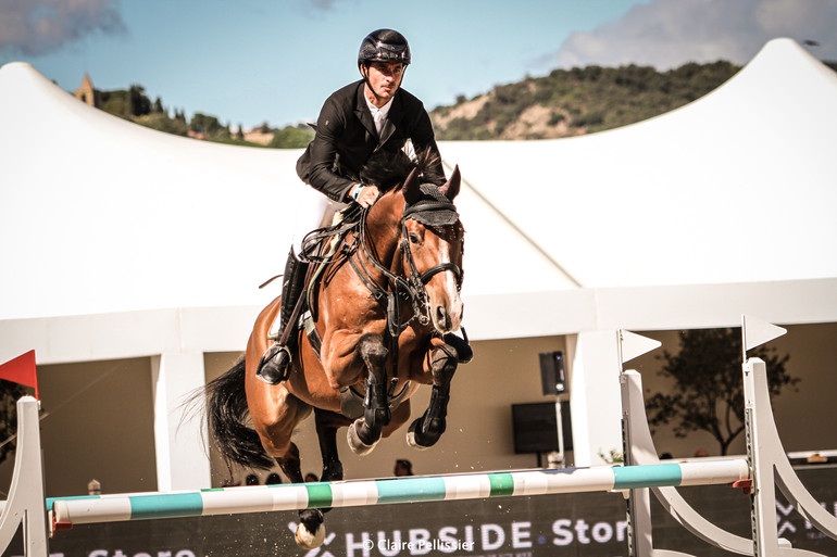 Merci à (C) Claire Pellissier pour cette jolie photo. Hubside Jumping Grimaud - St-Tropez