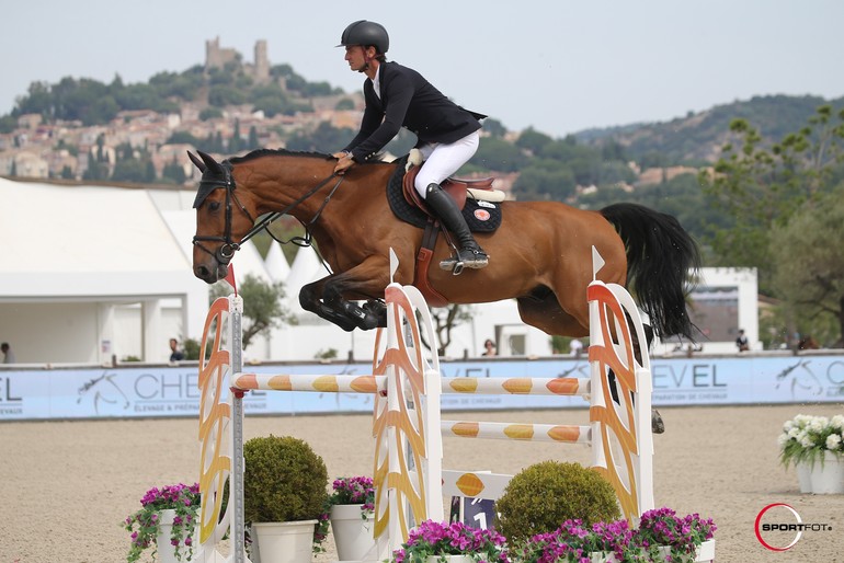 Hubside Jumping Grimaud - Buzz L'eclair Teamjoy (C) Sportfot