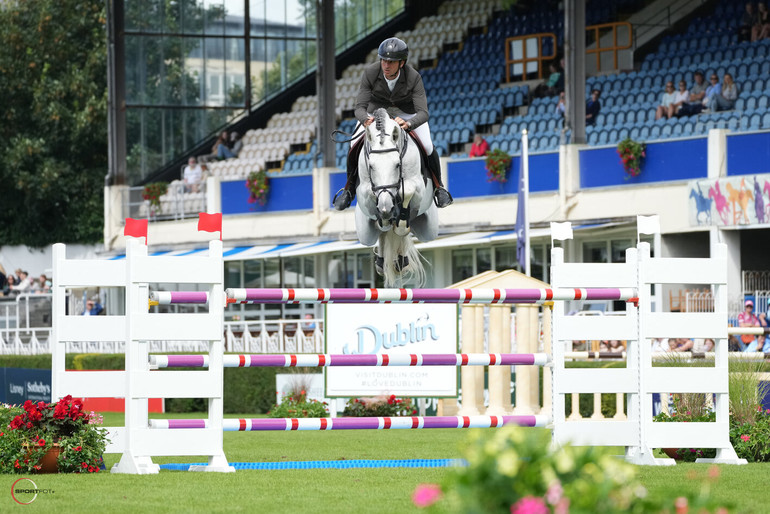 Dublin ; Dublin Horse Show 7ème et 8ème dans le GP des 8 ans (C) Sportfot