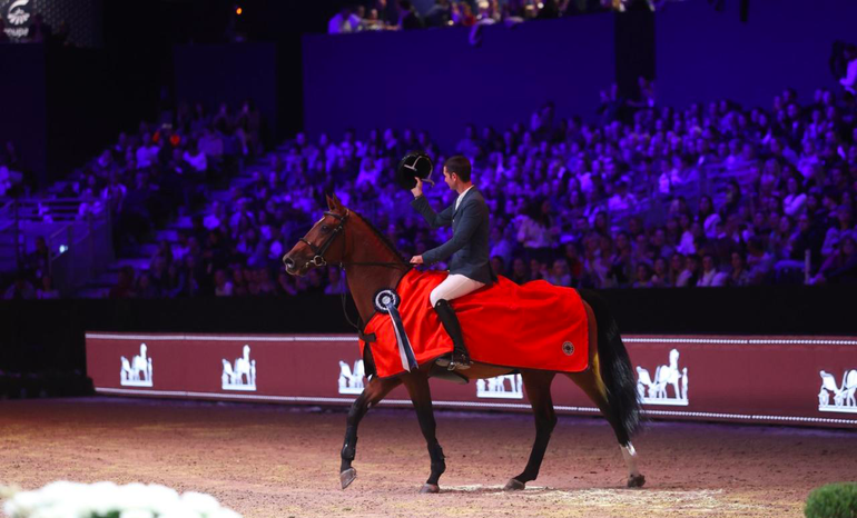 Steve a gagné les Lyon Equita Masters Equita Masters presented by Hermès Sellier avec l'étalon Caracho Copyright Equita Lyon (C) PSVJ. Morel