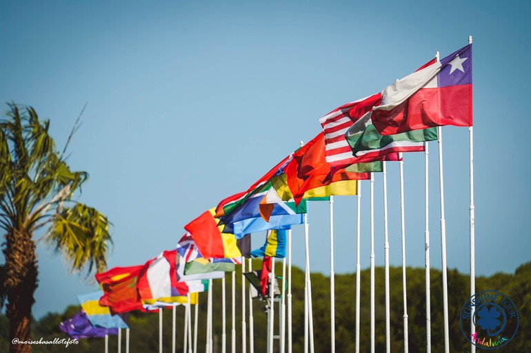  Copyright (C) Sunshine Tour