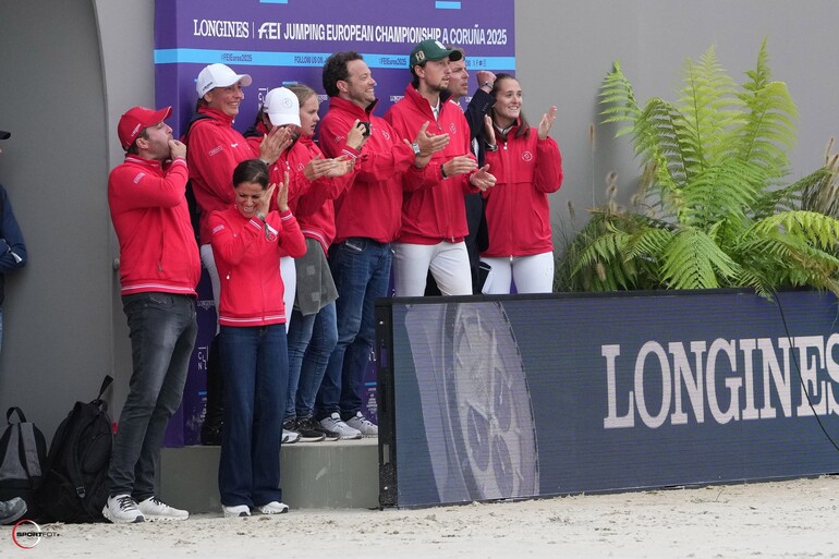 Team final; (C) Sportfot