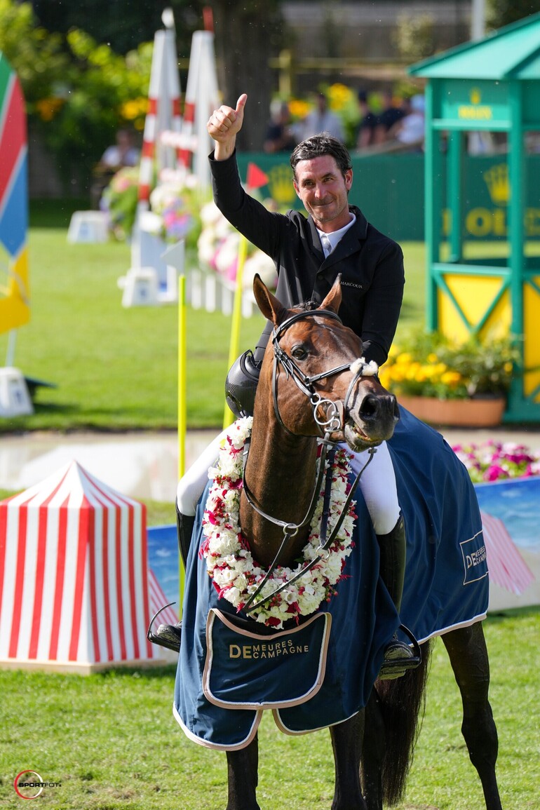 Et de deux pour Steve Guerdat à La Baule ! Après avoir remporté le Prix Saur quelques heures plus tôt, le Suisse s’est également emparé du Derby de La Baule qu’il avait déjà remporté l’an passé avec Easy Star de Talma.(C) Sportfot