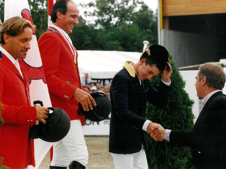 Steve prenait le 3ème rang au Championnat de Suisse élite à 17 ans tout juste. Il est félicité par le conseiller fédéral Adolf Ogi. H-U Sprunger remportait ces championnats suivi de Markus Fuchs.